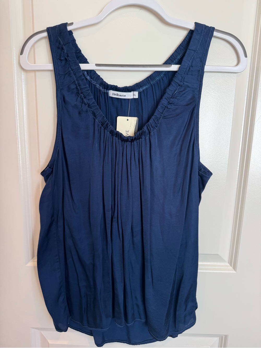 Red Haute Navy gathered neck tank size XL NWT